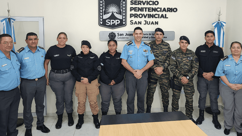 Efectivos penitenciarios felicitados por actuación ejemplar en la vía pública