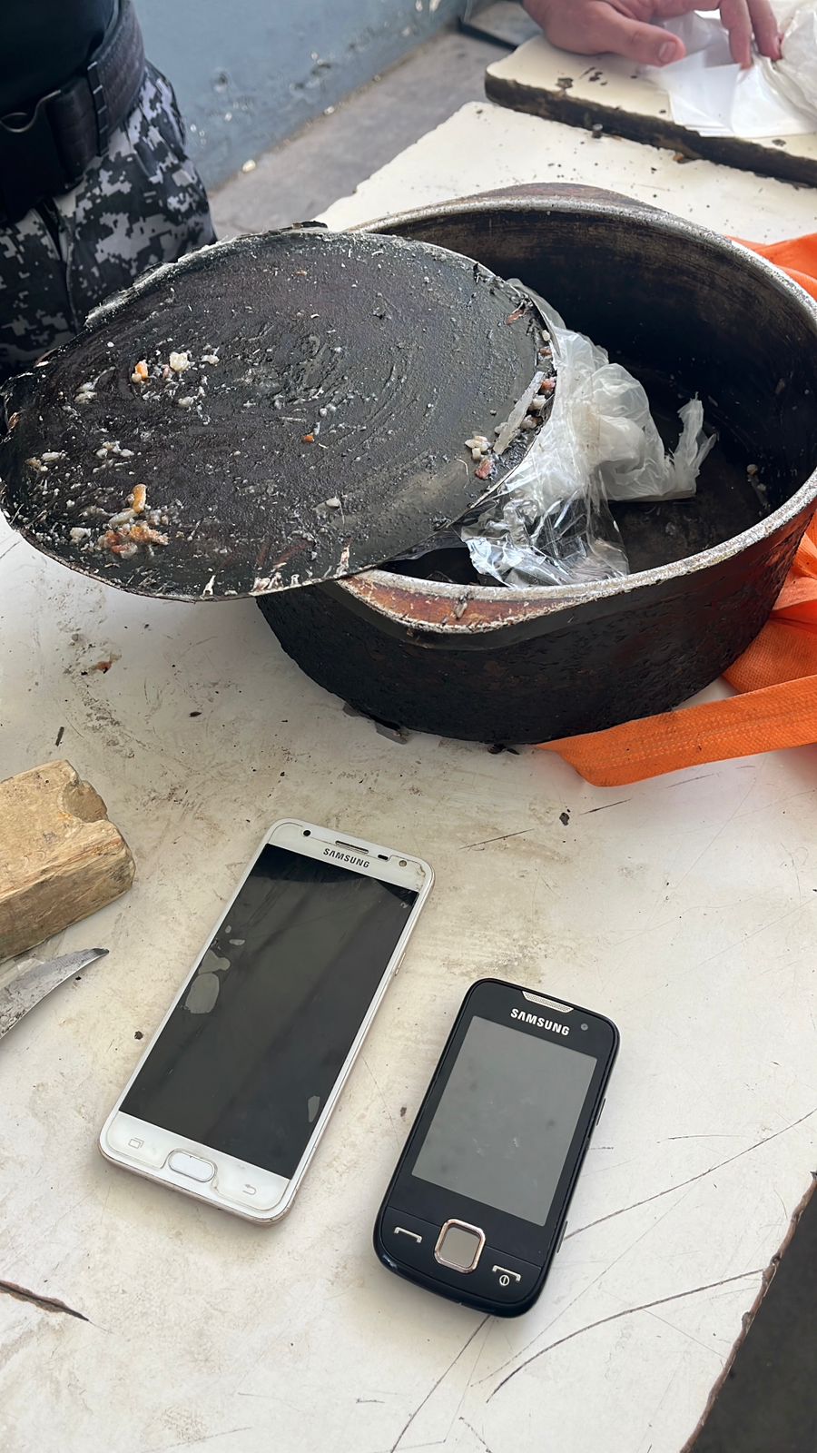 SEGURIDAD EN ACCIÓN: PREVENCIÓN Y CONTROL EFECTIVO FRUSTRAN INGRESO DE ELEMENTOS PROHIBIDOS