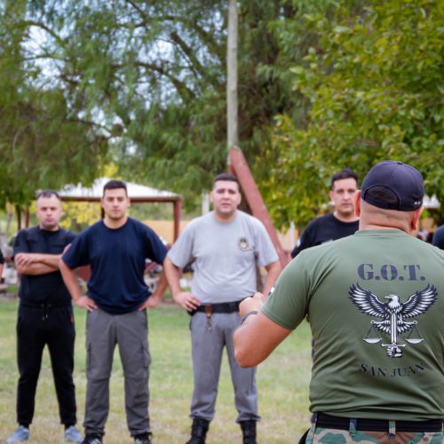 Capacitación en Defensa Personal y Uso Progresivo de la Fuerza para el Personal Penitenciario