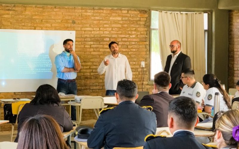 El Servicio Penitenciario Provincial capacitó a aspirantes de la Escuela de Seguridad en prevención del suicidio