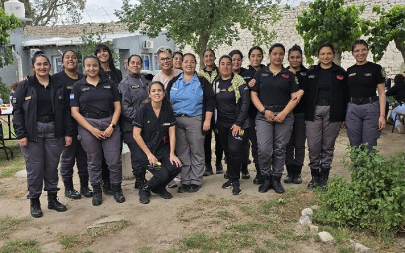 Las mujeres del Sector 3 celebraron el Día de la Madre