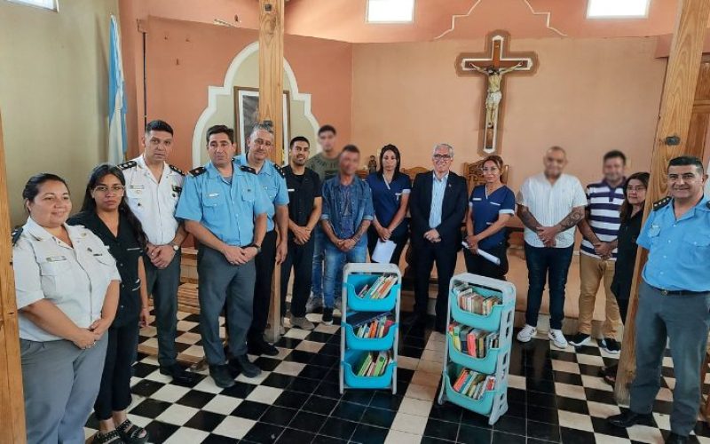 Se inauguró una nueva biblioteca en el pabellón 6 del Servicio Penitenciario