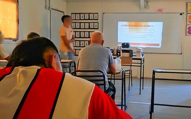 {"remix_data":[],"remix_entry_point":"challenges","source_tags":["local"],"origin":"unknown","total_draw_time":0,"total_draw_actions":0,"layers_used":0,"brushes_used":0,"photos_added":0,"total_editor_actions":{},"tools_used":{},"is_sticker":false,"edited_since_last_sticker_save":false,"containsFTESticker":false}